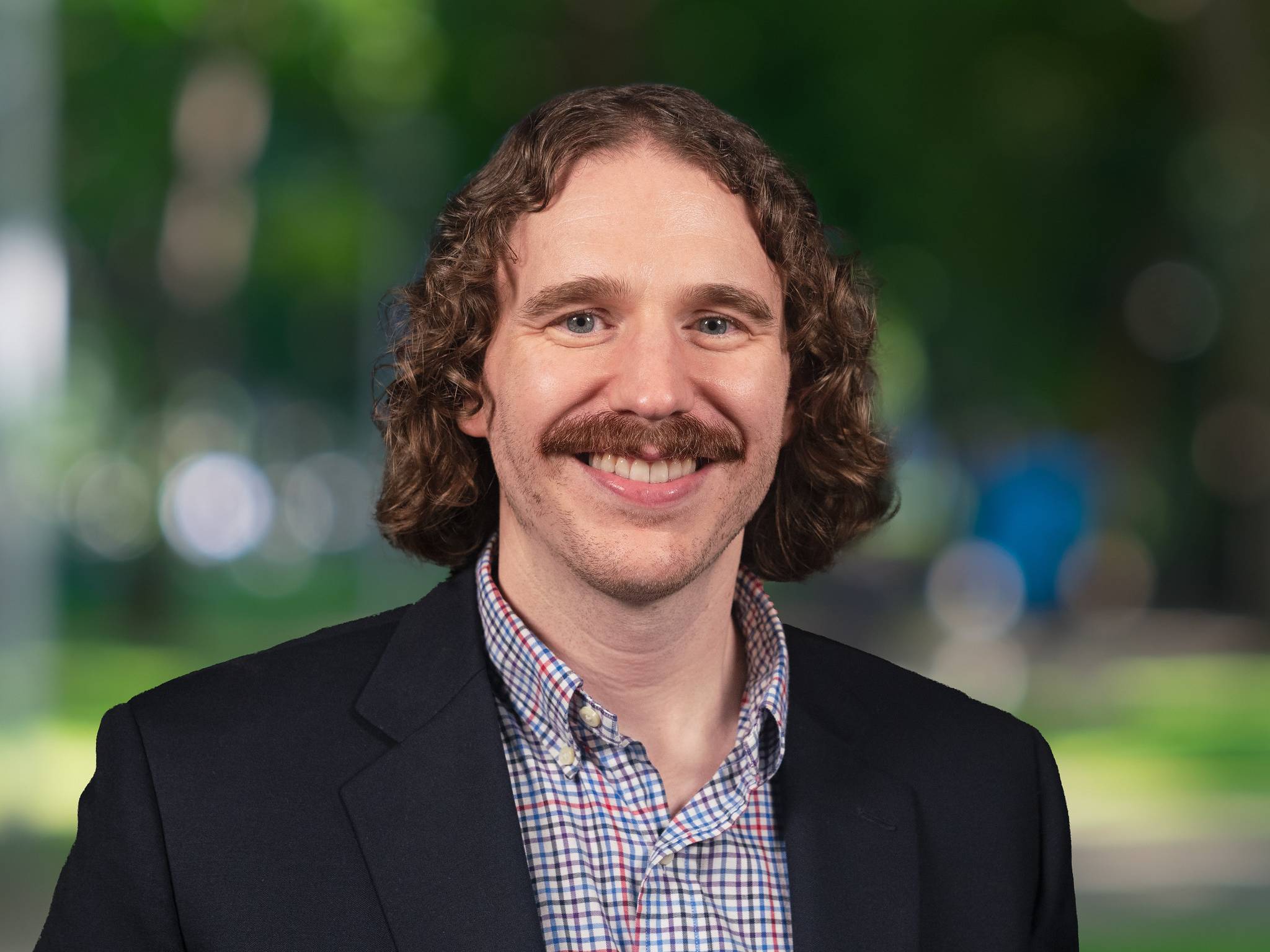 Headshot of Christopher Shearer